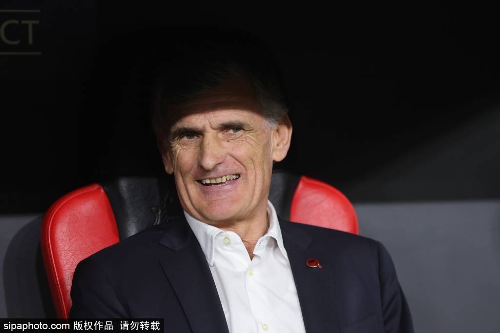 他们在幕后掌舵:什么是体育总监?德甲俱乐部命运的隐形指挥官